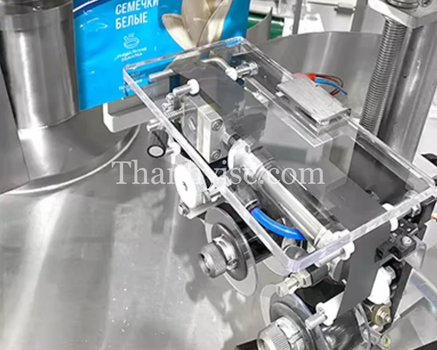 Máy Đóng Gói Sữa Bột Vào Túi Zipper Tự Động