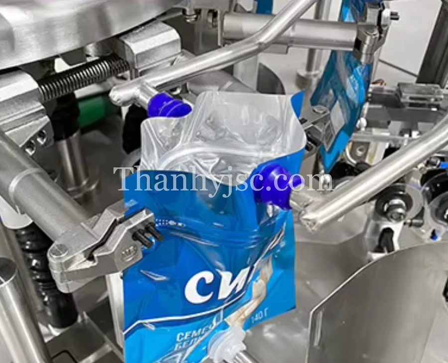 Máy Đóng Gói Sữa Bột Vào Túi Zipper Tự Động