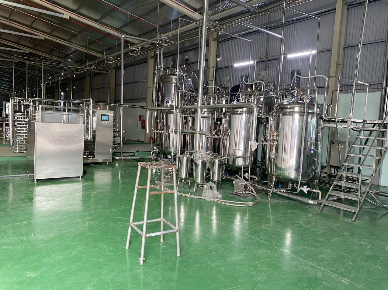 Bàn Giao Và Lắp Đặt Hệ Thống Túi Nước Trái Cây, Túi Có Vòi Tại Công Ty Novabell Pharma